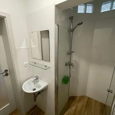 Trojizbovy Vzdialeny 800 M Od X Bionic Shere S Dvoma Kupelnami Šamorín