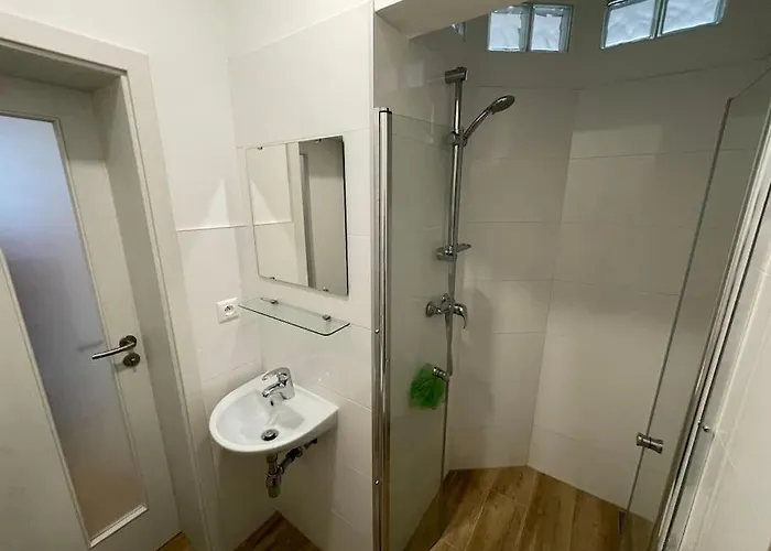 Trojizbovy Vzdialeny 800 M Od X Bionic Shere S Dvoma Kupelnami Šamorín