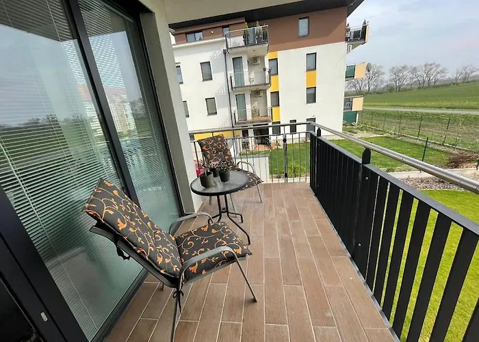 Appartement Trojizbovy Vzdialeny 800 M Od X Bionic Shere S Dvoma Kupelnami
